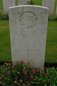 Etaples Military Cemetery - Sproule, Ernest Henry